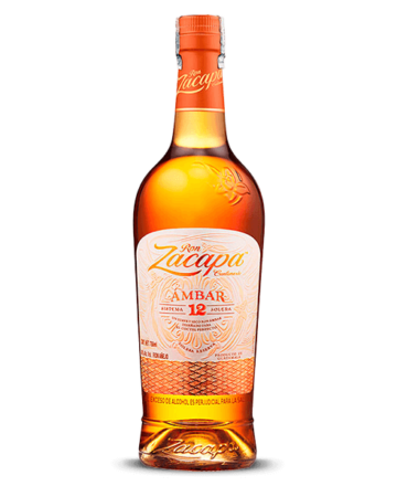 Ron Zacapa Centenario Ámbar 12 es un ron guatemalteco de alta calidad, conocido por su suavidad y complejidad. Añejado por un sistema de solera en barricas de roble.