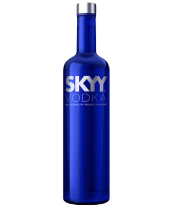 Vodka Skyy es un vodka estadounidense reconocido por su proceso de destilación de cuatro pasos, lo que le confiere una pureza y suavidad excepcionales.