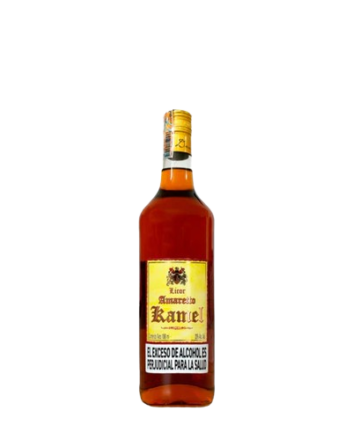 Amaretto Kamel es un licor italiano que combina la dulzura del albaricoque con el amargor característico de las almendras. Su sabor es intenso y complejo.