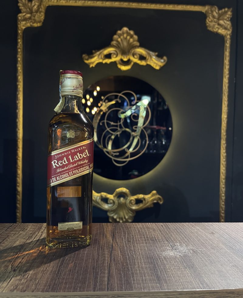 Whisky Johnnie Walker Red Label Media - 375ml