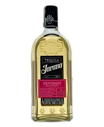 Tequila Jarana Reposado reposa durante 3 meses y medio en barricas de roble blanco americano, lo que le otorga un color dorado pálido.