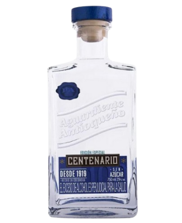 El Aguardiente Antioqueño Centenario Azul es un licor emblemático de Colombia, conocido por su sabor anisado intenso, aroma complejo y versatilidad.